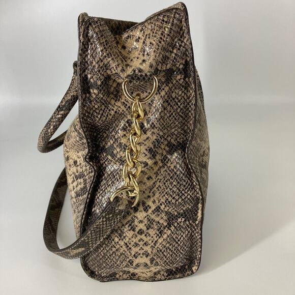 Michael Kors, large tan and black animal print shoulder bag - Picture 3 of 14